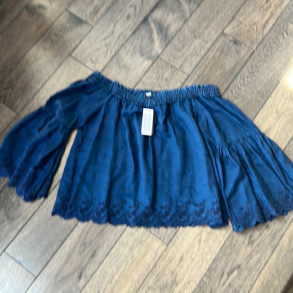 American eagle medium blouse